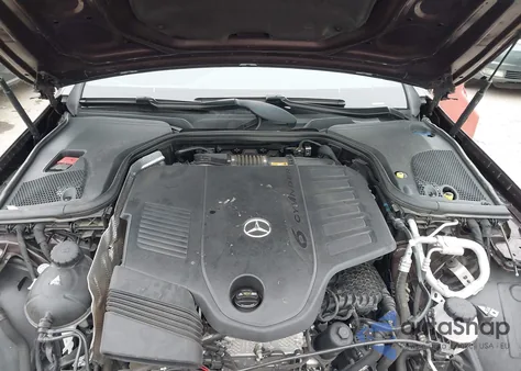 2021 Mercedes-Benz E 450 4Matic z USA, uszkodzony, nr VIN W1K1K5KB8MF159254